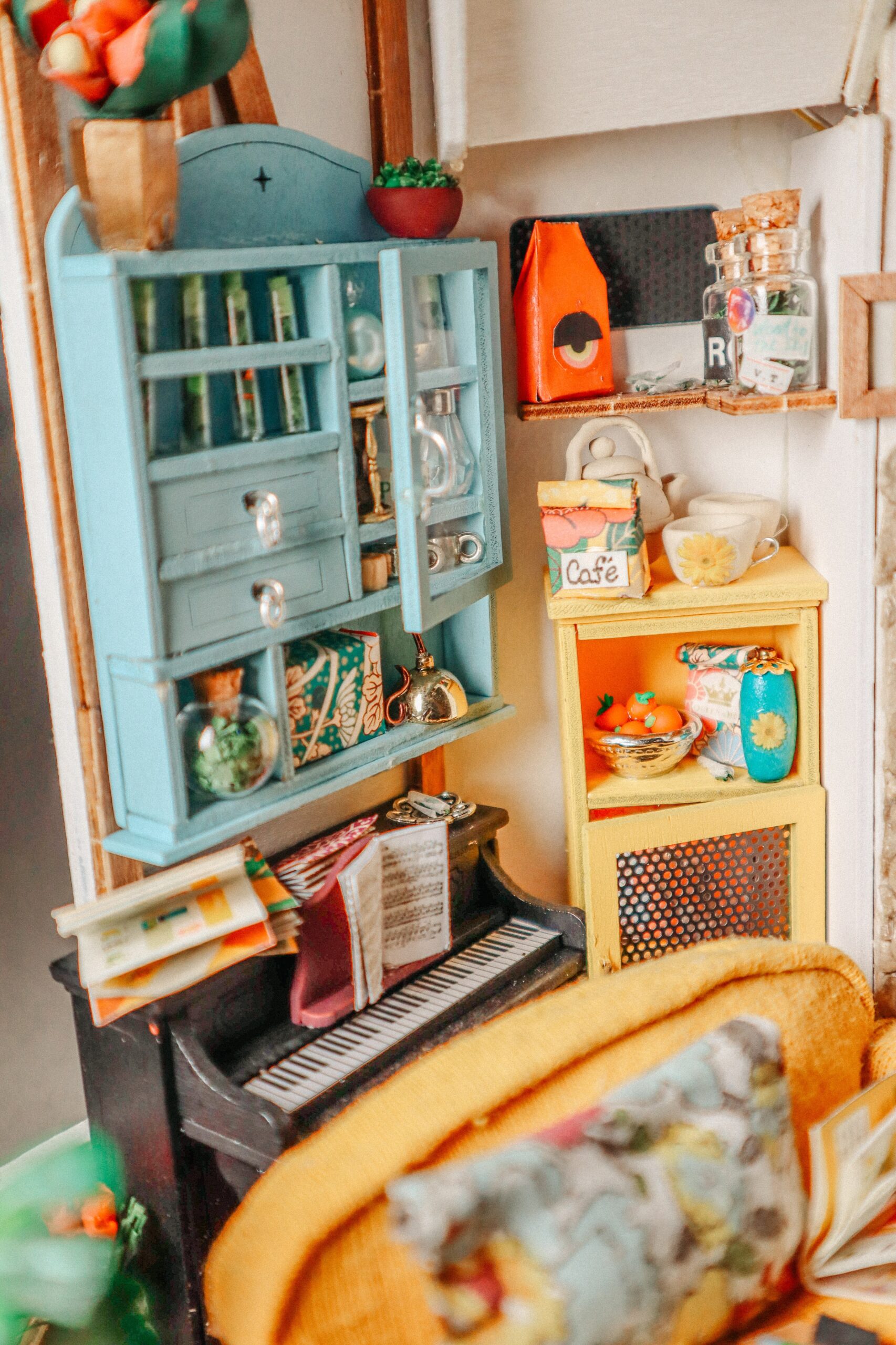 I always included the names of the cultivars and the brands that I had consumed while I made the minitures in question. The small catalogue was also representative of our rotating menu.